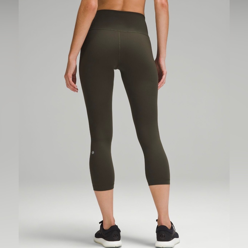 Lululemon Wunder Train High-Rise 21” Crop Leggings Size 6 , Dark Olive Green